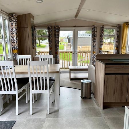 The Trout Van - Beautiful, Luxury Static Caravan Aberlour Exteriör bild