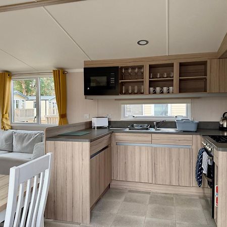 The Trout Van - Beautiful, Luxury Static Caravan Aberlour Exteriör bild
