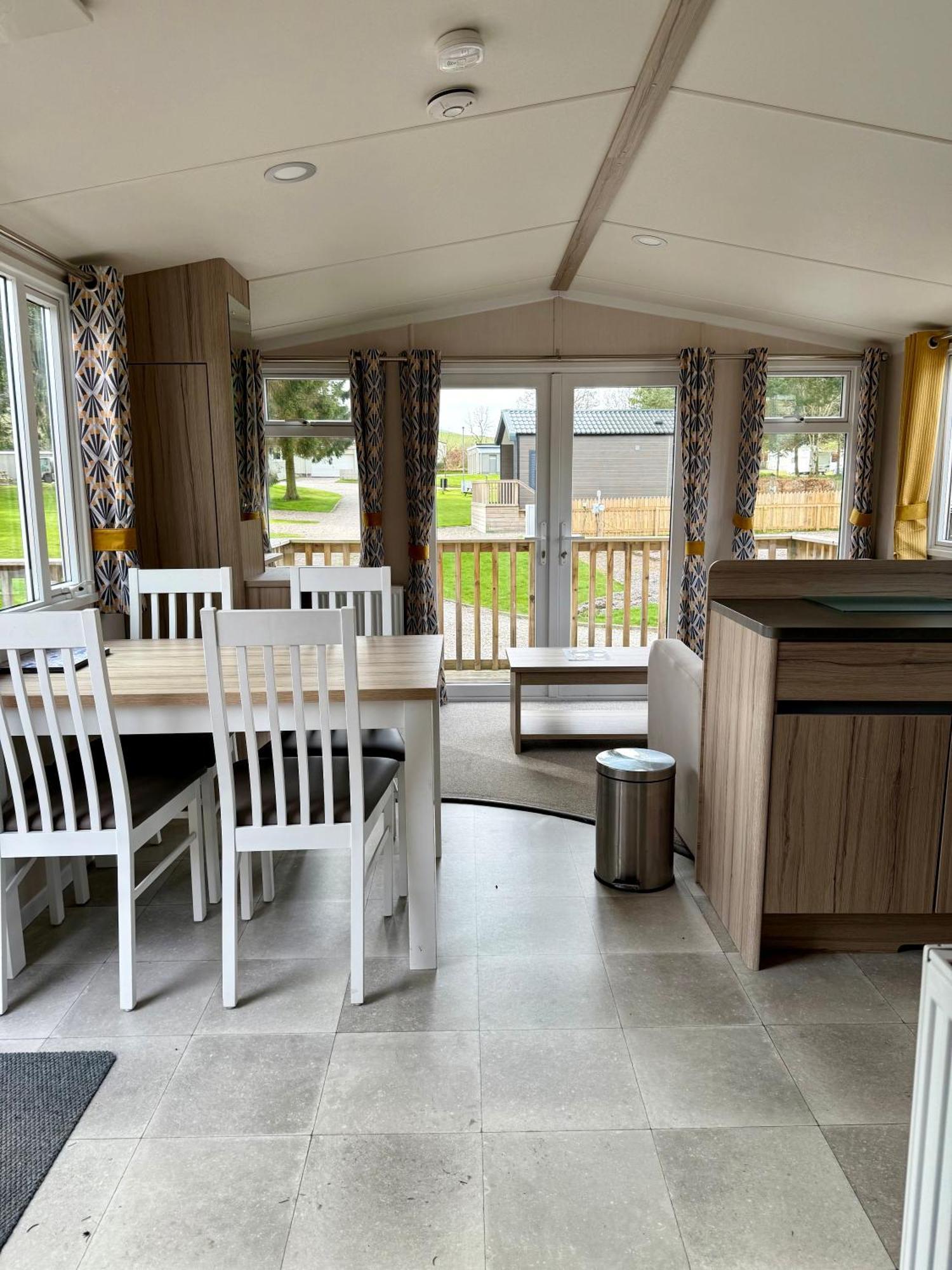 The Trout Van - Beautiful, Luxury Static Caravan Aberlour Exteriör bild